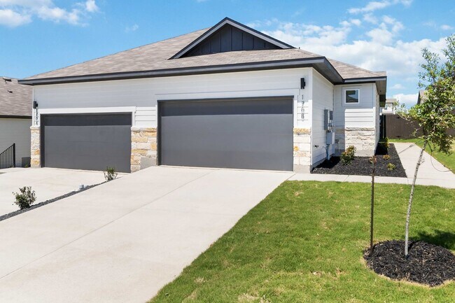 Building Photo - Come and See for Yourself Why Emma Park is the Premiere Luxury Community in Buda.