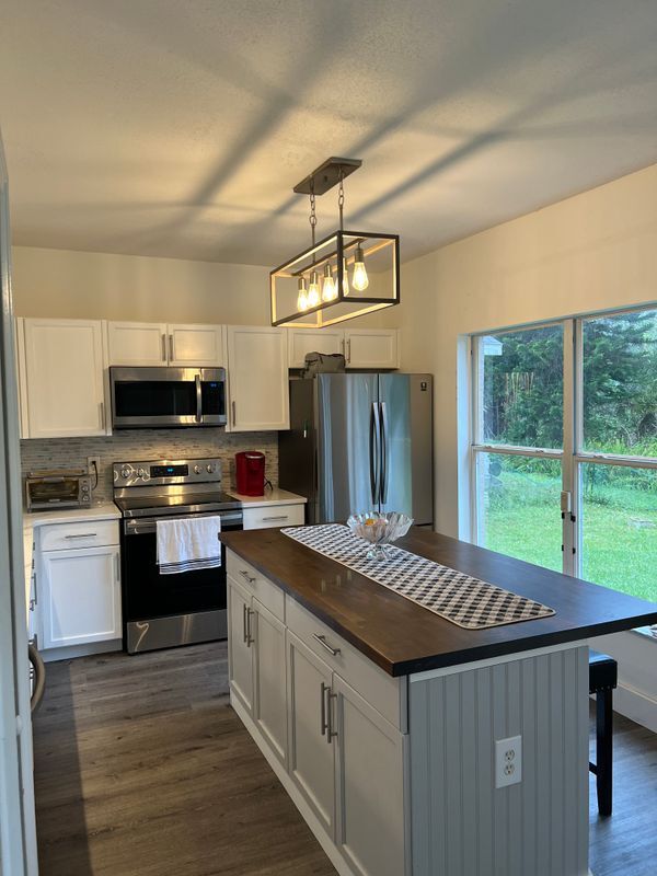 Building Photo - 4233 Forest Island Dr