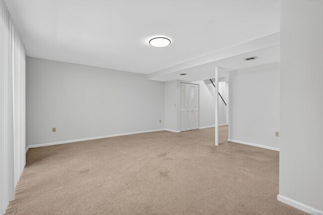 Building Photo - 128 Conestoga Way