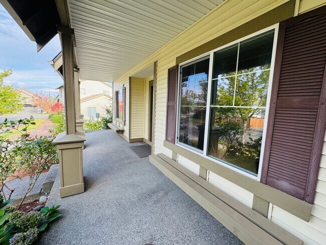 Building Photo - 5330 Larrabee Way