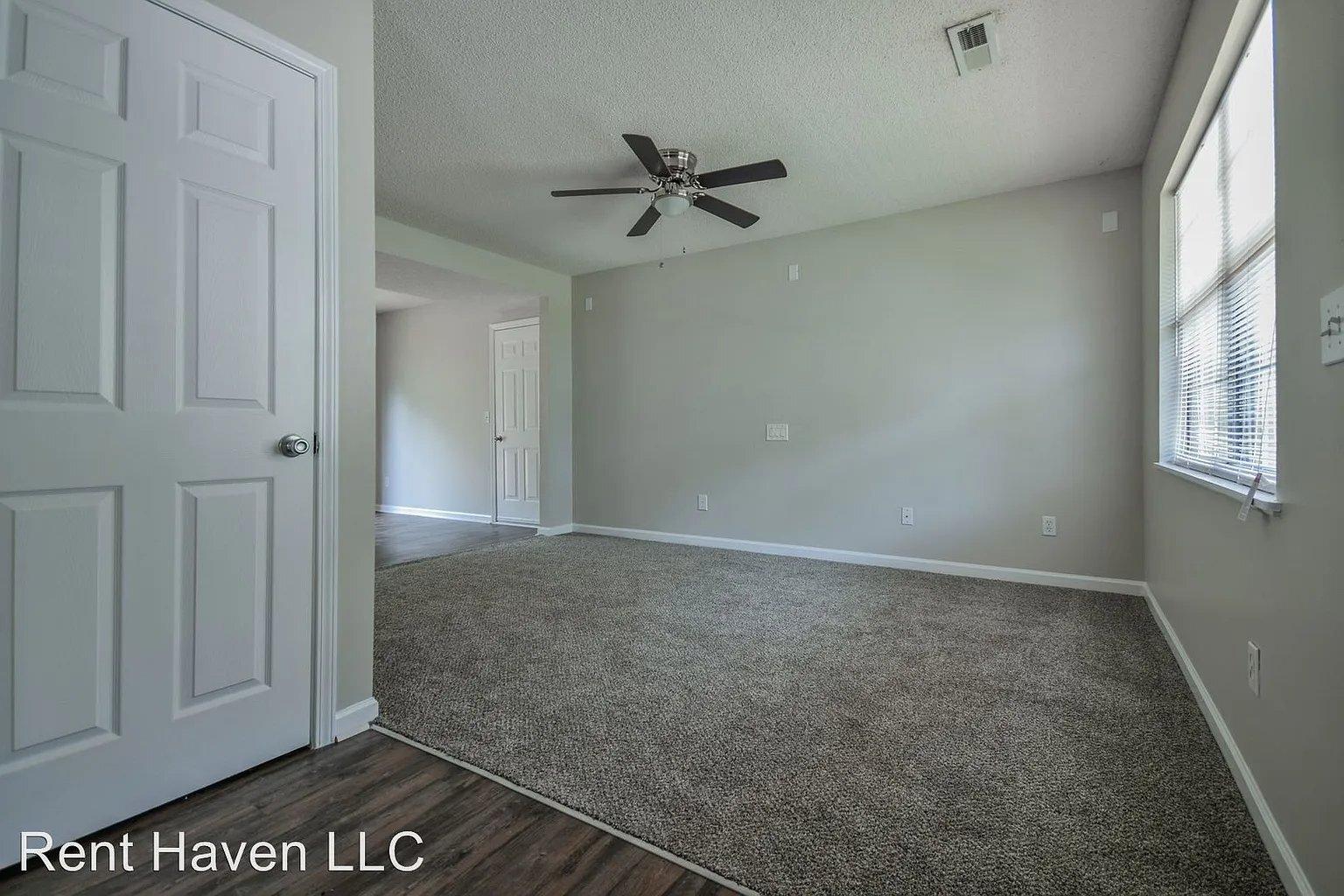 Building Photo - 136 Bay Front Dr