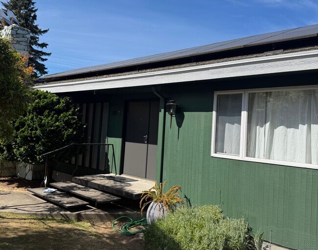 Building Photo - 3030 NW 95th St