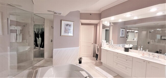 Building Photo - 3700 S Ocean Blvd