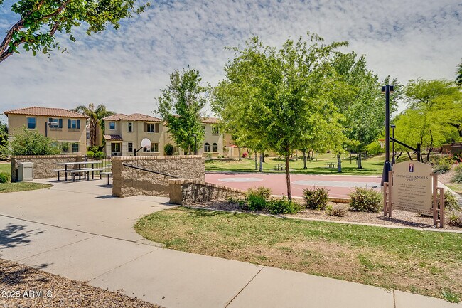 Building Photo - 4711 E Buckboard Ct