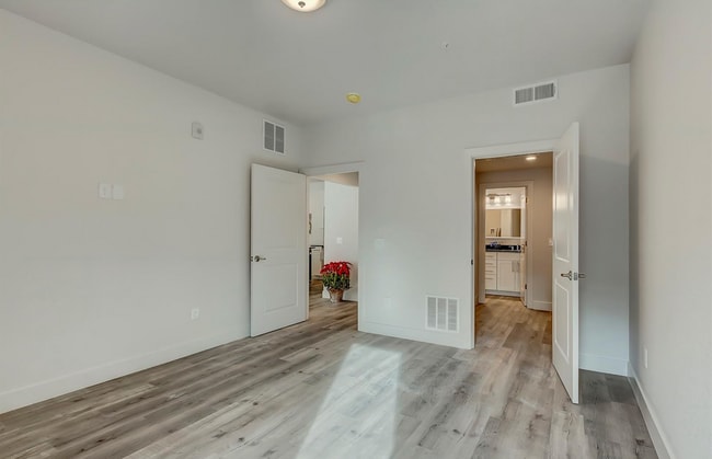 Building Photo - 14936 E Hampden Ave