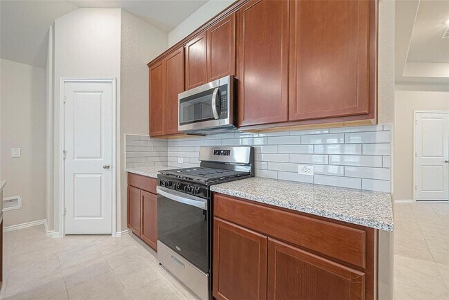 Building Photo - 10439 Shining Dawn Wy