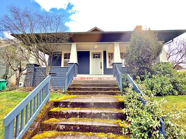 Building Photo - 858 N Stafford St