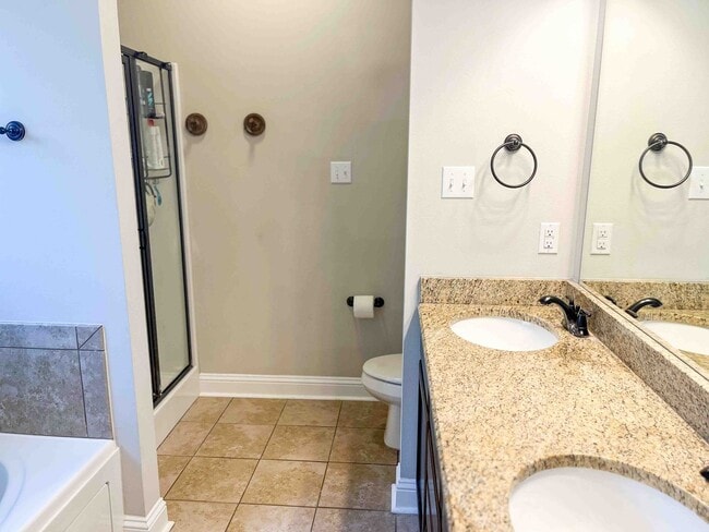 Building Photo - Beautiful 4bed/2 bath home in Cypress Bend