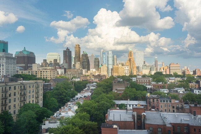 Building Photo - 360 Furman St