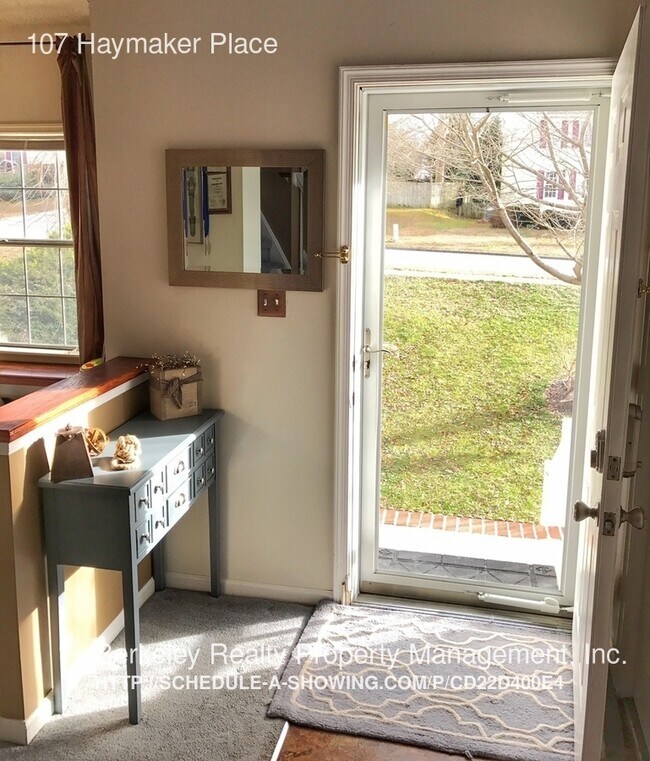 Building Photo - 107 Haymaker Place