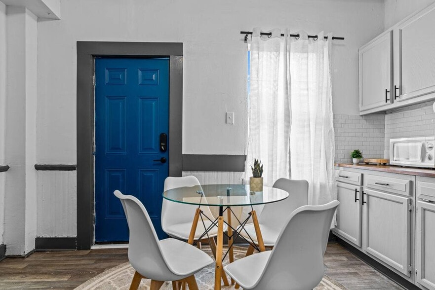 Building Photo - 2906 Chestnut St