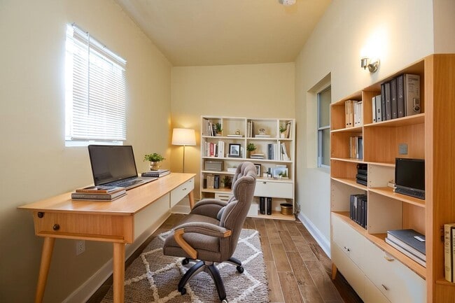 Building Photo - 1716 Capitol Ave NE