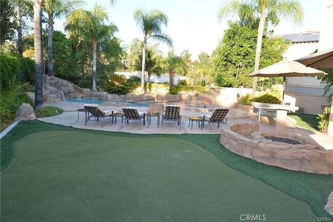 Building Photo - 1 Bell Vista