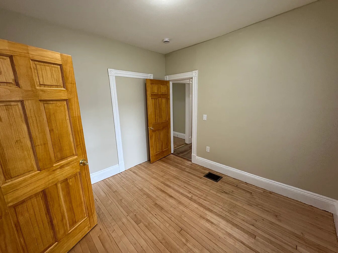 Building Photo - 368 Washington St