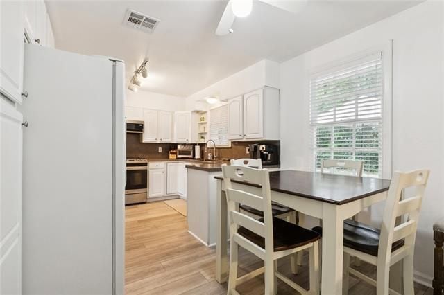 Building Photo - 134 Labarre Dr