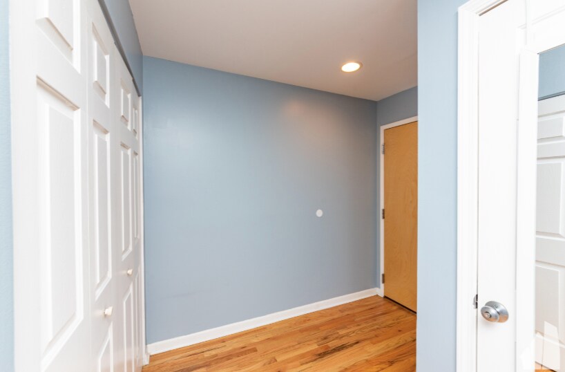Building Photo - 2356 N Elston Ct