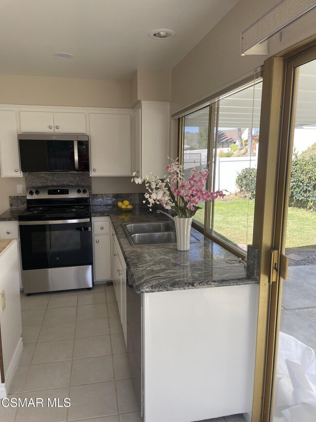 Building Photo - 659 Flaming Star Ave