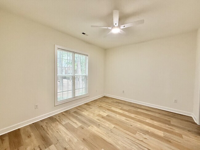 Building Photo - 2608 Broad Oaks Pl