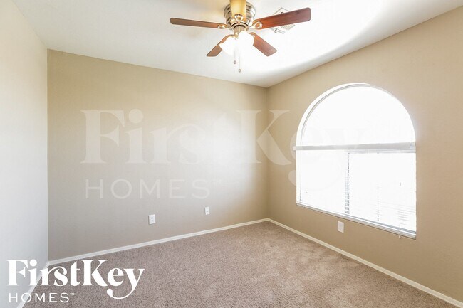 Building Photo - 11009 W Frier Dr