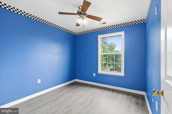 Building Photo - 8624 Sanderling Dr