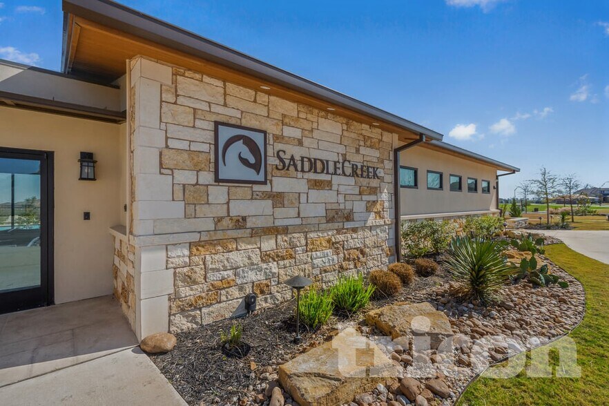 Building Photo - 5221 Saddle Clb Dr