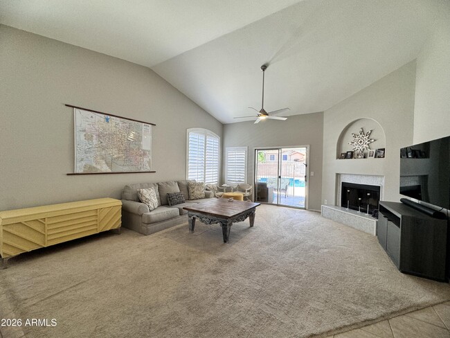 Building Photo - 1461 S Cholla Pl