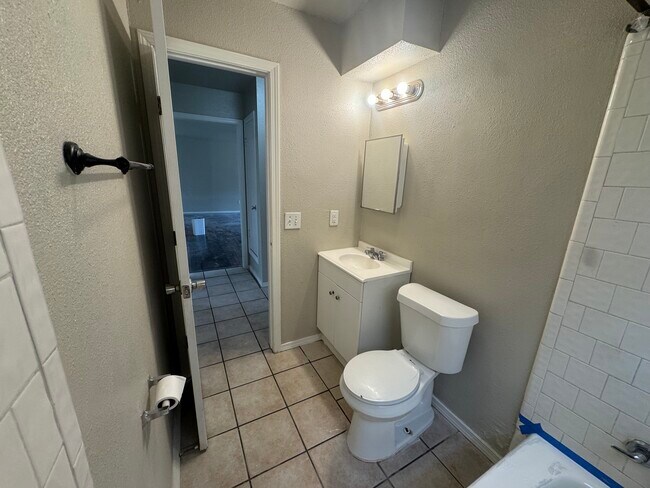 Building Photo - 5109 S Georgia Terrace