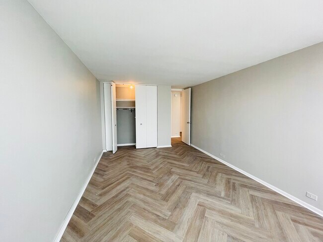 Building Photo - 4800 S Chicago Beach Dr