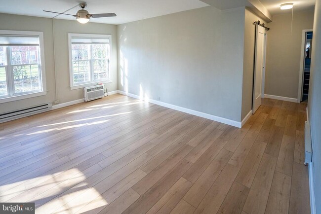 Building Photo - 3224 Martha Custis Dr