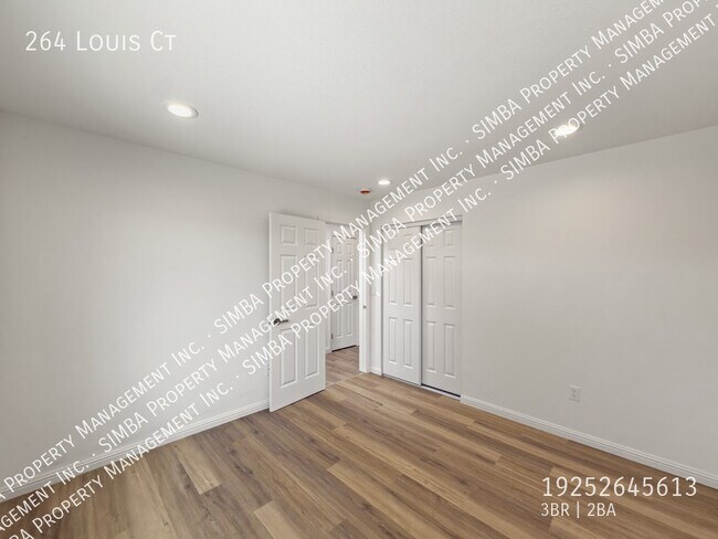 Building Photo - 264 Louis Ct