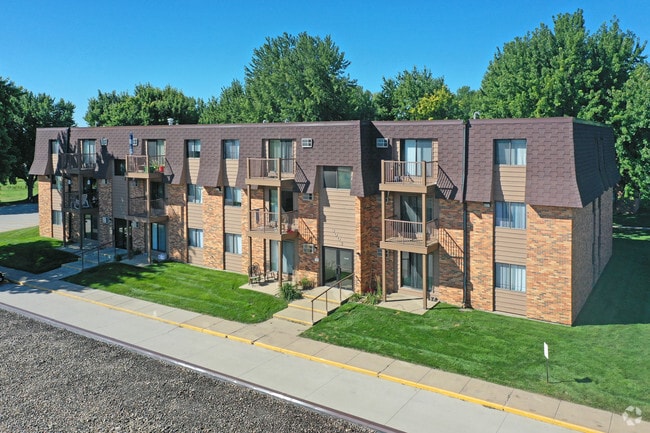 Building Photo - Bridgewood Estates