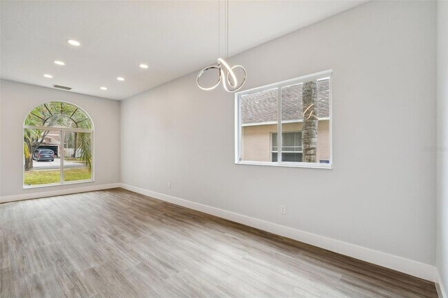 Building Photo - 18154 Sandy Pointe Dr