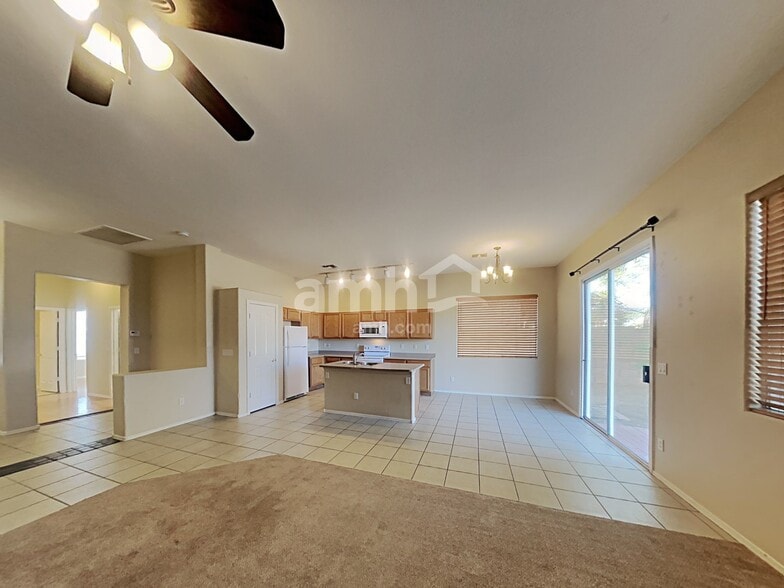 Building Photo - 13544 W Ironwood St