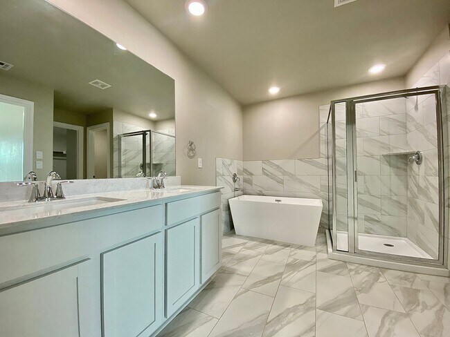 Building Photo - 4 Bed 2 Bath, w/Office in Deer Creek Schools