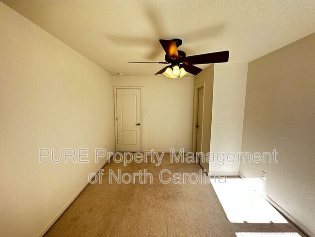 Building Photo - 723 Skywatch Ln