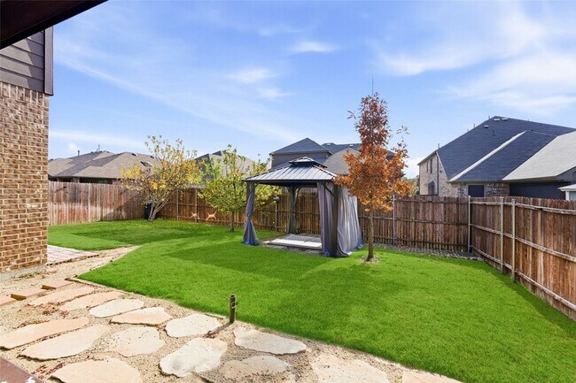 Building Photo - 5649 Salt Springs Dr