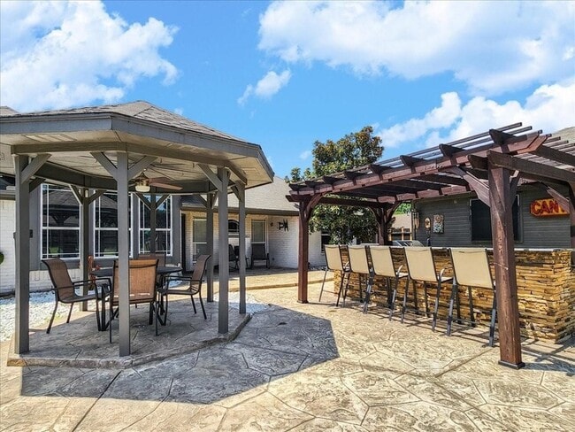 Building Photo - 1101 BreAnne Ct