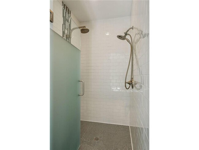 Building Photo - 4015 Wood End Dr