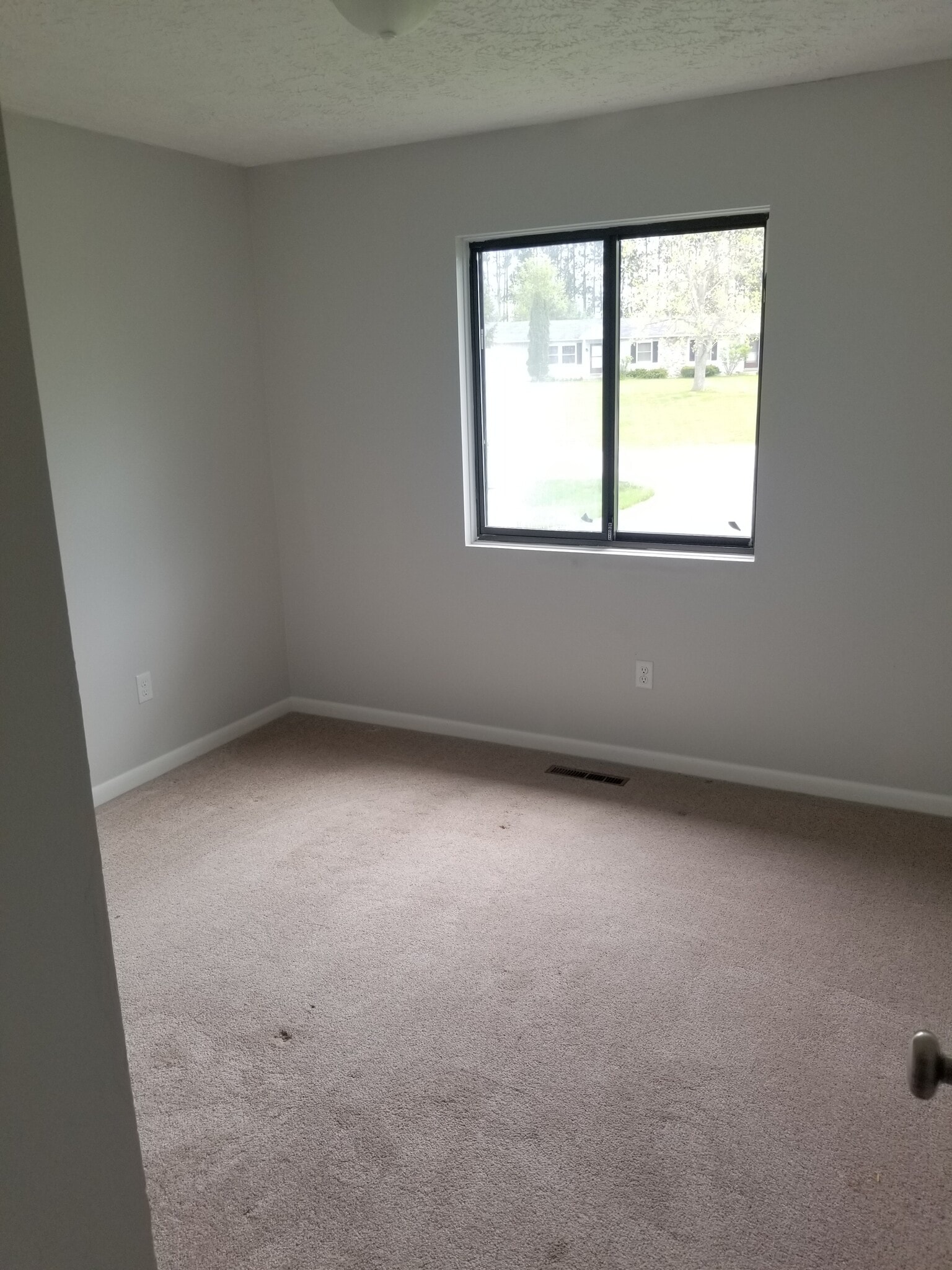 Bedroom 2 - 4215 Manhattan E