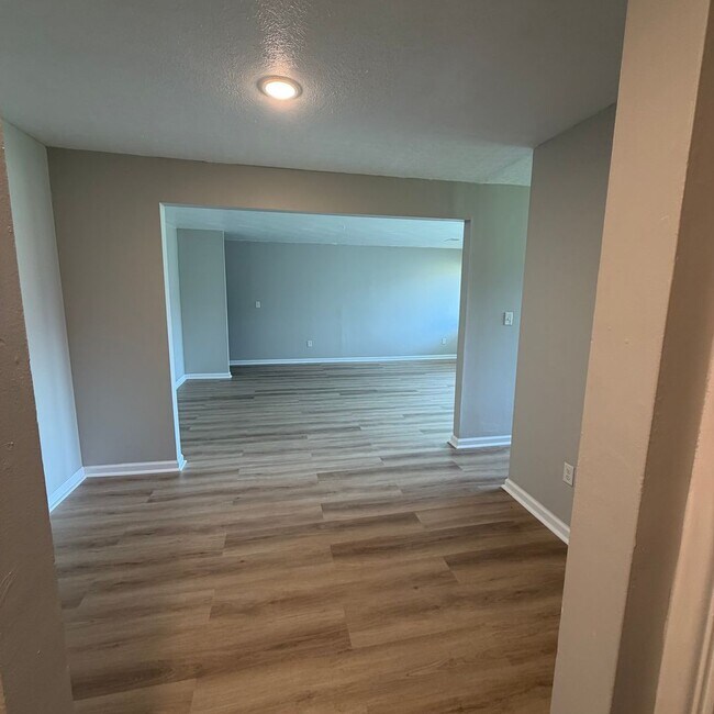 Building Photo - 9031 S Eldorado Dr