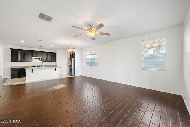 Building Photo - 2814 W Apollo Rd