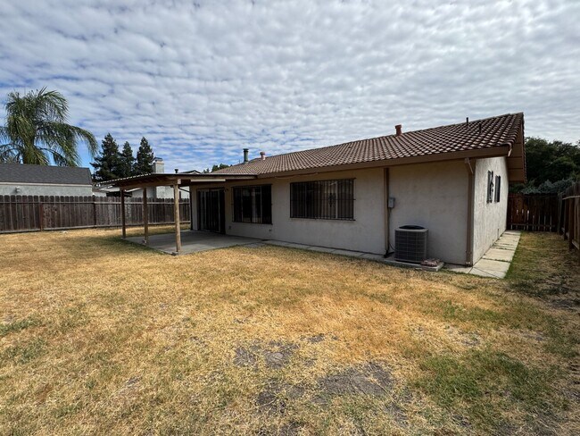 Building Photo - 8213 Diana Marie Dr