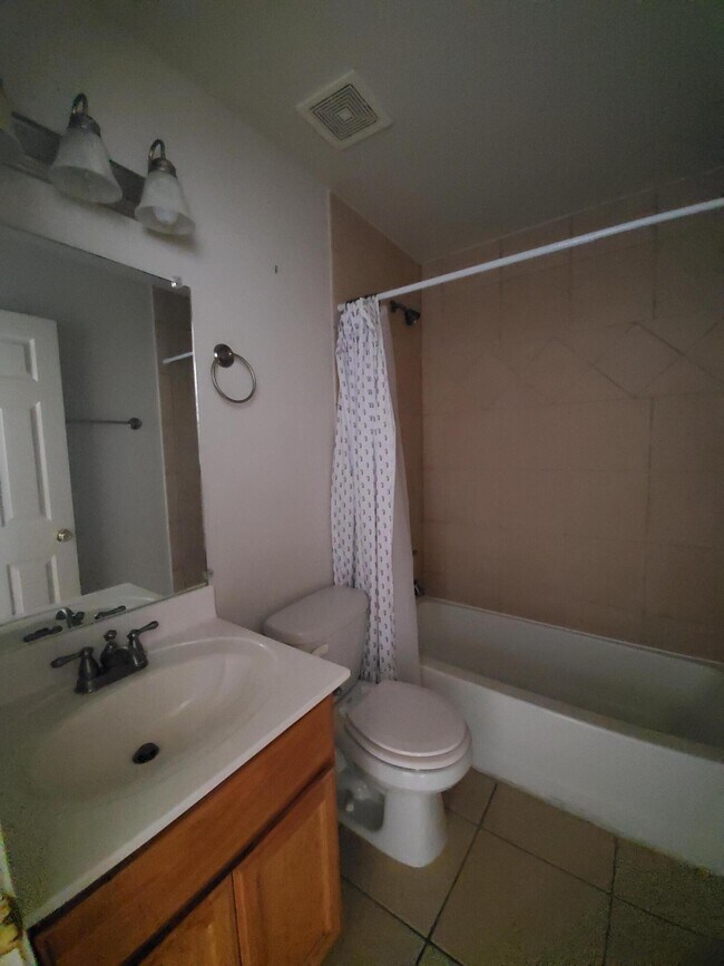 Building Photo - 10021 Railroad Dr