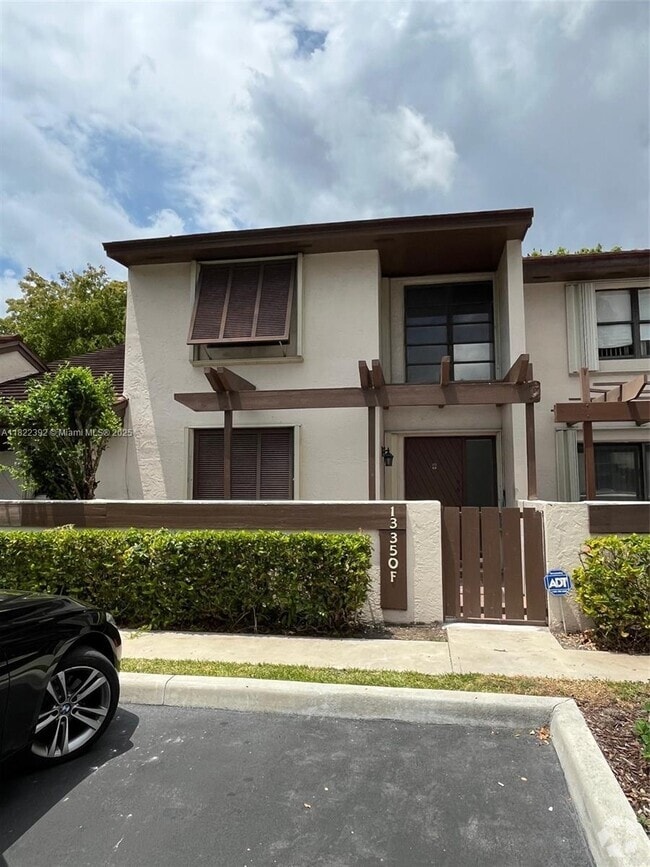 Building Photo - 13350 SW 91st Terrace