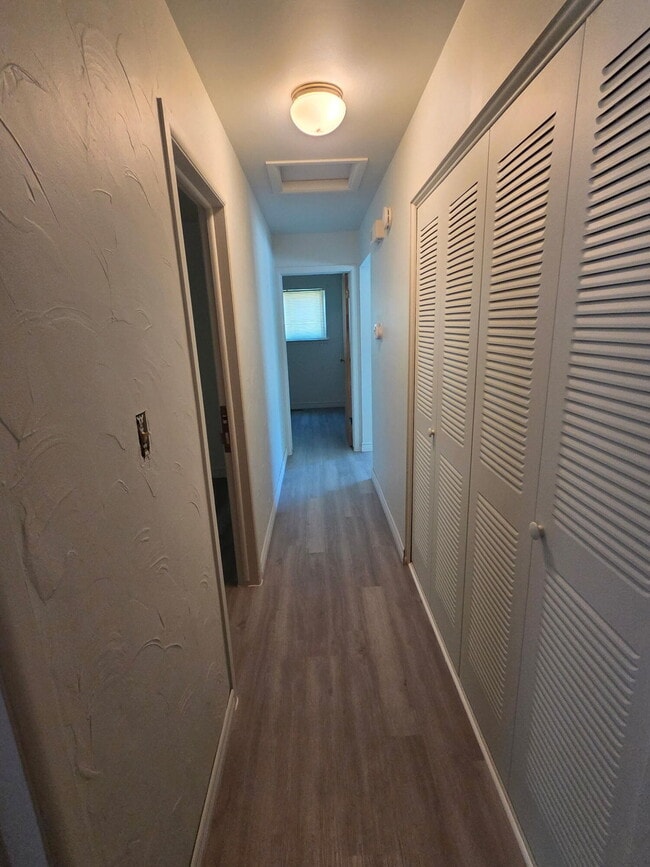 Building Photo - 672 Linda Vista Dr