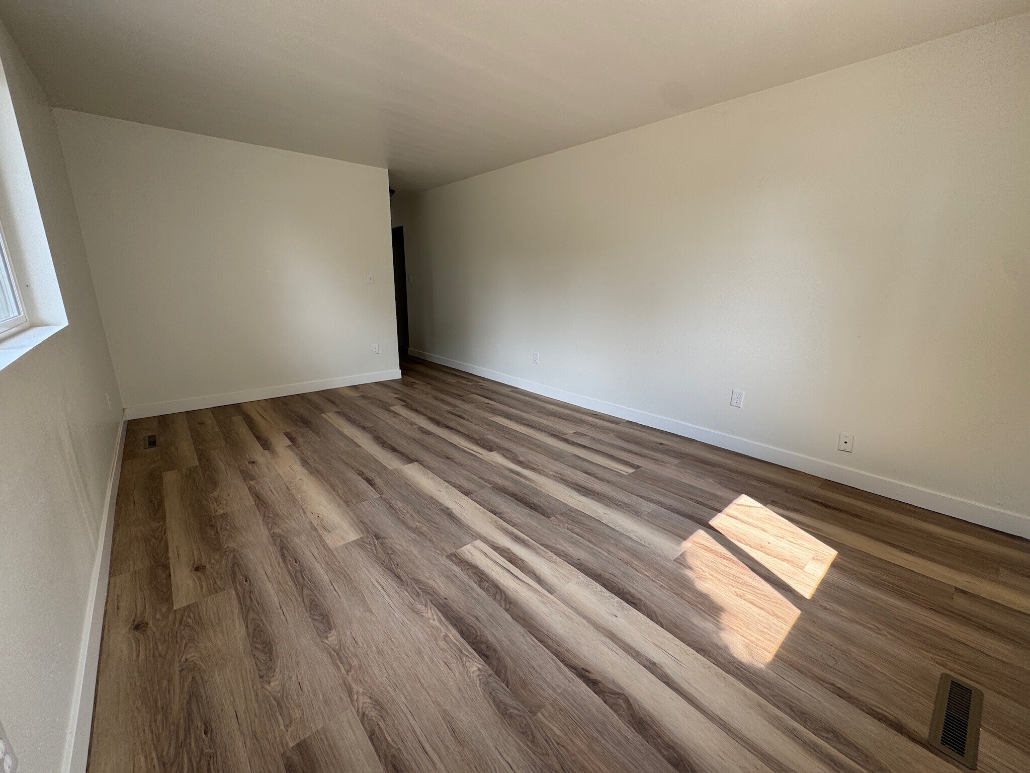 Building Photo - 804 Meeker St