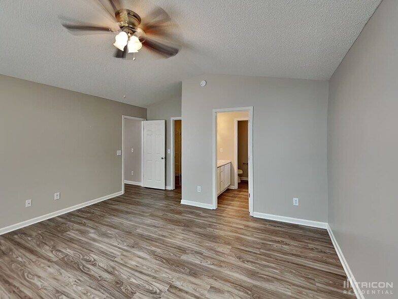 Building Photo - 149 Fox Grove Cir