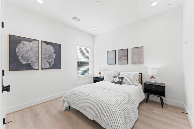 Building Photo - 808 Curtin St