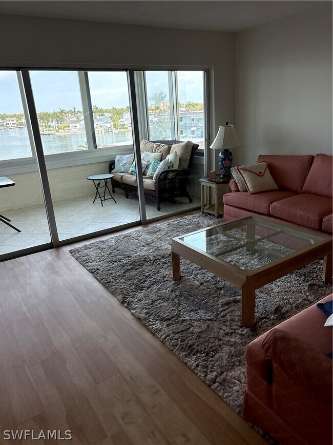 Building Photo - 3420 Gulf Shore Blvd N