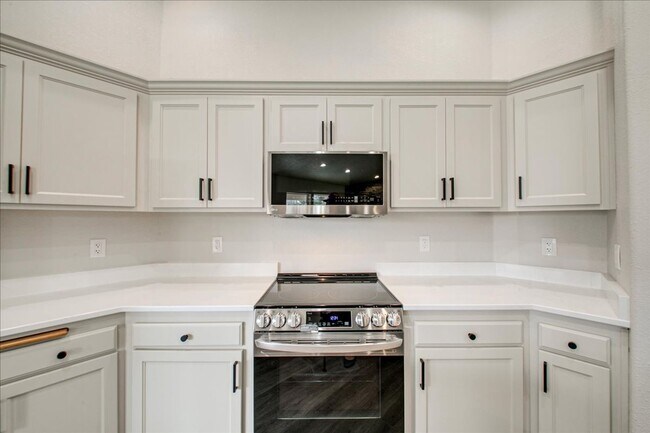 Building Photo - Beautifully Remodeled Home in Northwest Meridian